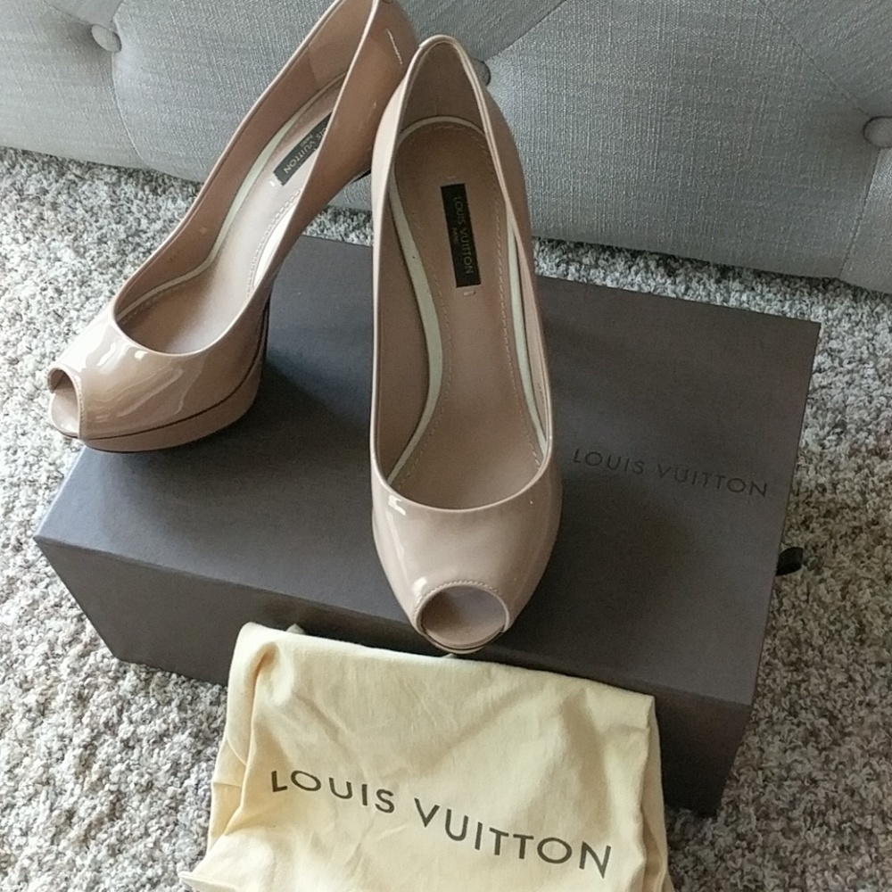 Louis Vuitton Patent Leather open toe pumps (Nude)